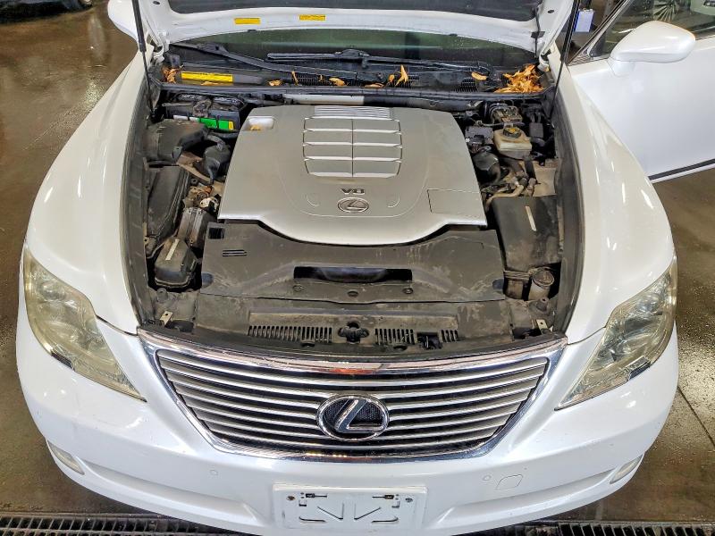 Photo 11 from auction – 2009 LEXUS LS with VIN JTHCL46F995004621
