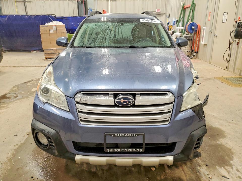Photo 5 from auction – 2014 SUBARU OUTBACK with VIN 4S4BRBLC1E3293439
