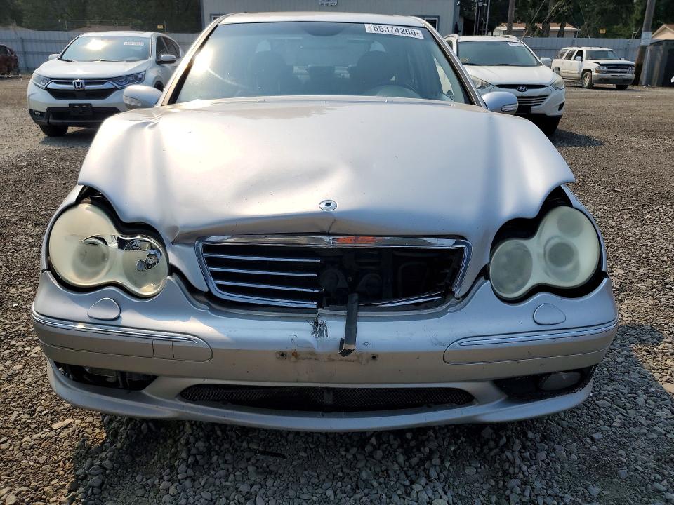 Photo 5 from auction – 2005 MERCEDES-BENZ C with VIN WDBRF40J45F646957