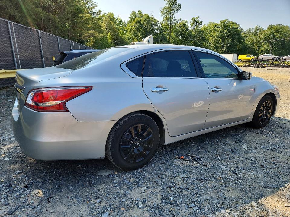 Photo 3 from auction – 2013 NISSAN ALTIMA with VIN 1N4AL3AP2DC912891