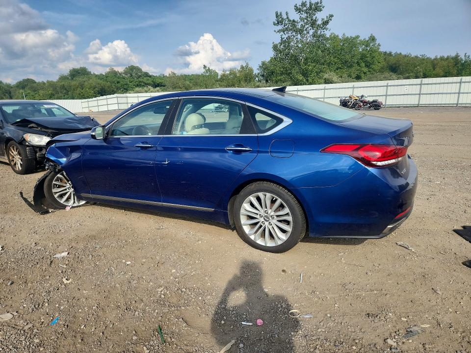 Photo 2 from auction – 2015 HYUNDAI GENESIS with VIN KMHGN4JE2FU101829