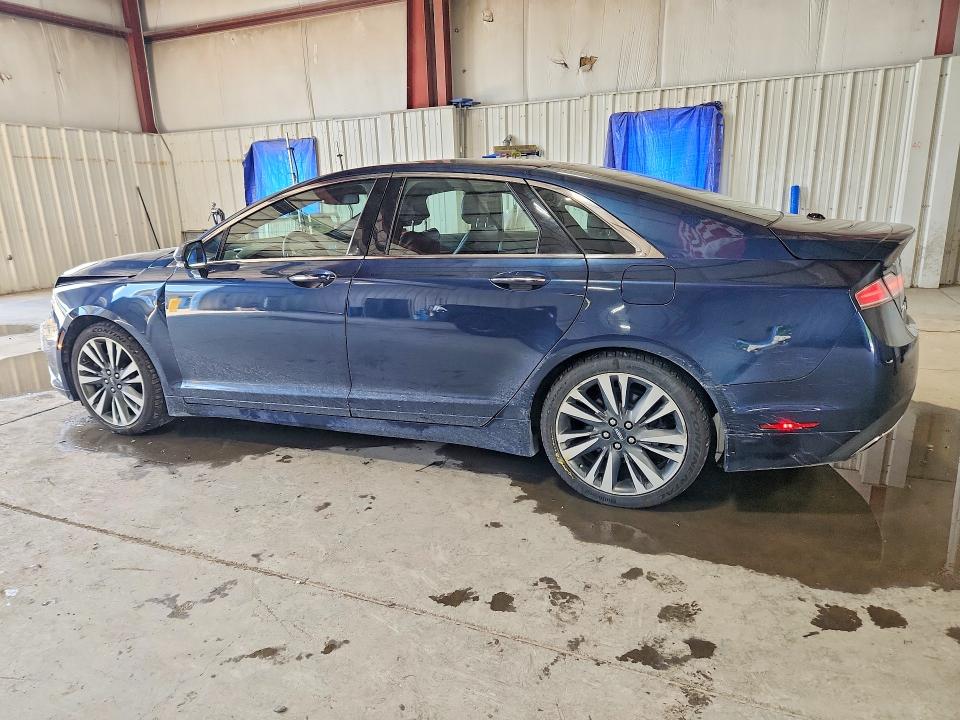 Photo 2 from auction – 2017 LINCOLN MKZ with VIN 3LN6L5FC6HR645937