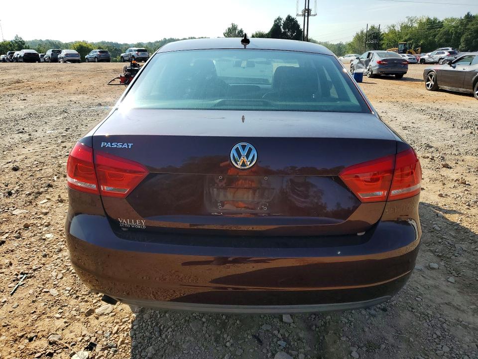 Photo 6 from auction – 2013 VOLKSWAGEN PASSAT with VIN 1VWAP7A37DC140551