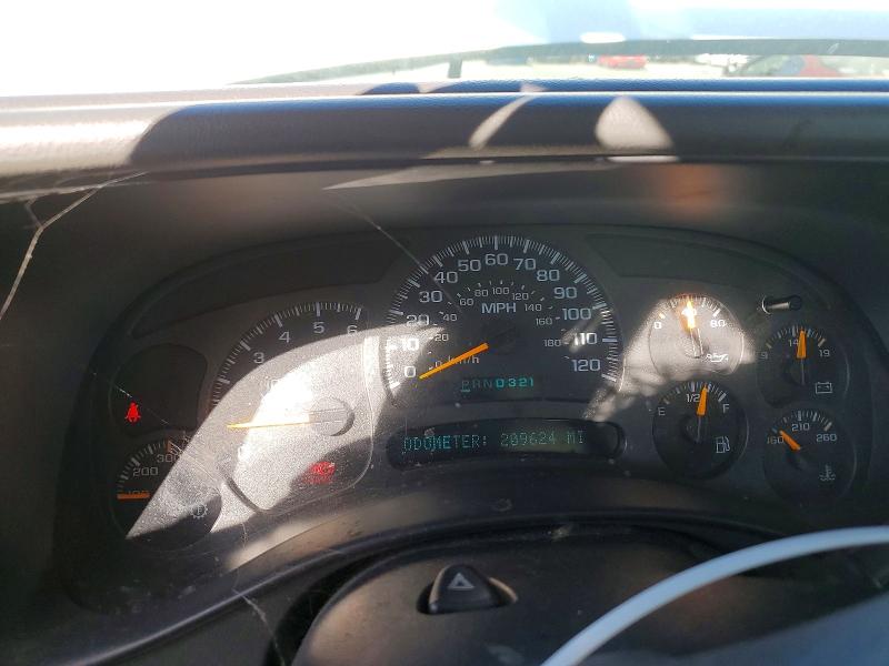 Photo 9 from auction – 2003 CHEVROLET SILVERADO with VIN 1GBHC29U33E307511