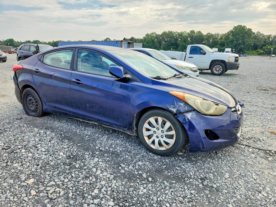 Photo 4 from auction – 2013 HYUNDAI ELANTRA with VIN 5NPDH4AE1DH192033