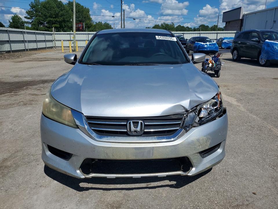 Photo 5 from auction – 2013 HONDA ACCORD with VIN 1HGCR2F37DA077269