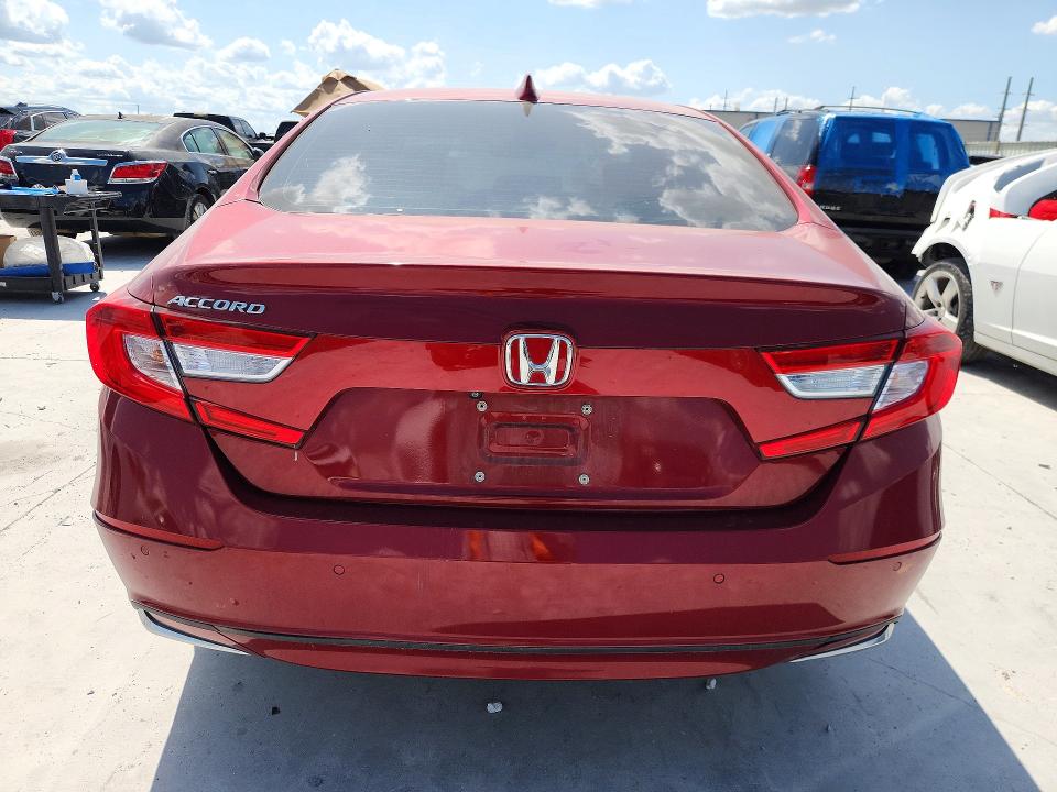 Photo 6 from auction – 2018 HONDA ACCORD with VIN 1HGCV3F92JA006613