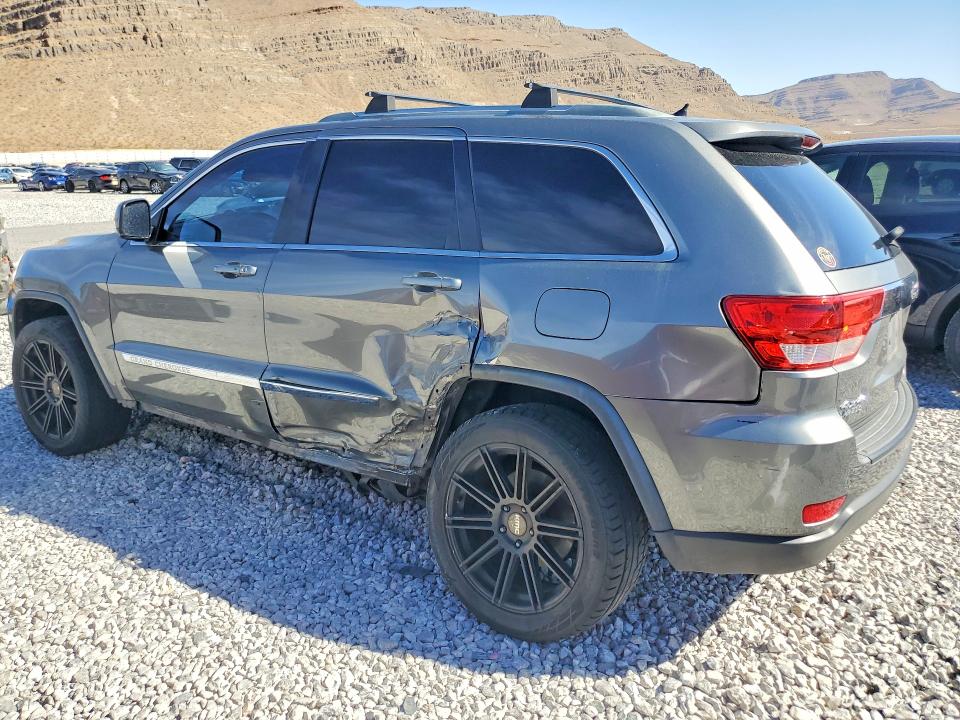 Photo 2 from auction – 2011 JEEP GRAND CHEROKEE with VIN 1J4RR4GGXBC738830