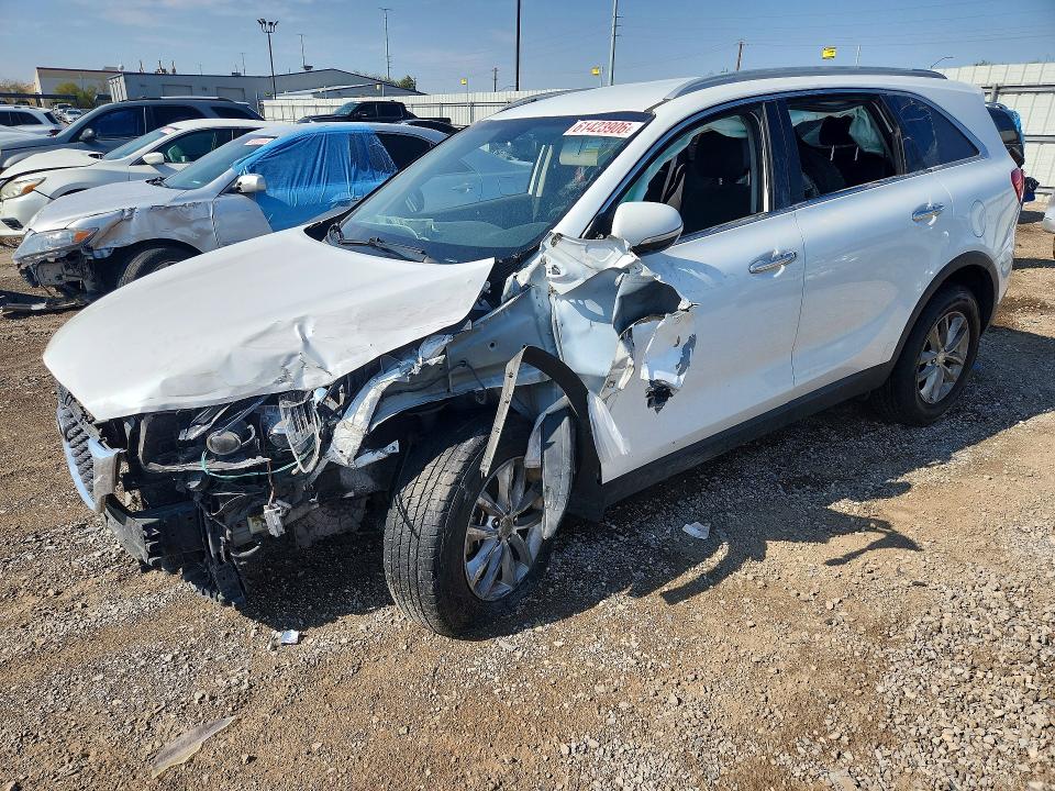 KIA SORENTO 2016 with VIN 5XYPG4A39GG140580 - Photo from auction