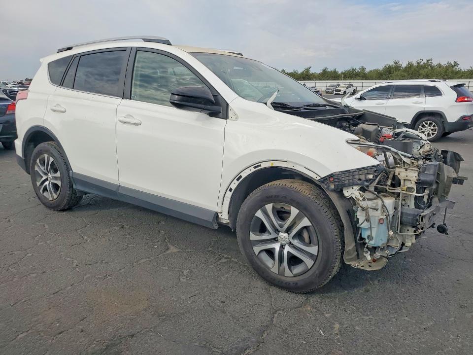 Photo 4 from auction – 2018 TOYOTA RAV4 with VIN JTMBFREVXJJ724628