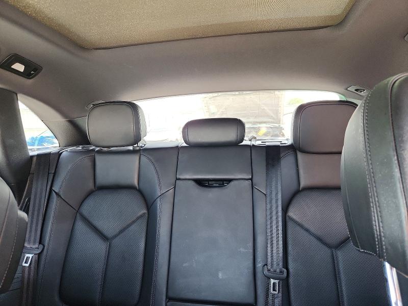 Photo 10 from auction – 2018 PORSCHE MACAN with VIN WP1AA2A55JLB07941