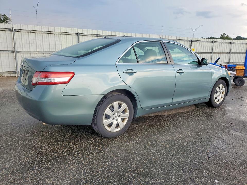 Photo 3 from auction – 2011 TOYOTA CAMRY with VIN 4T1BF3EK3BU641427