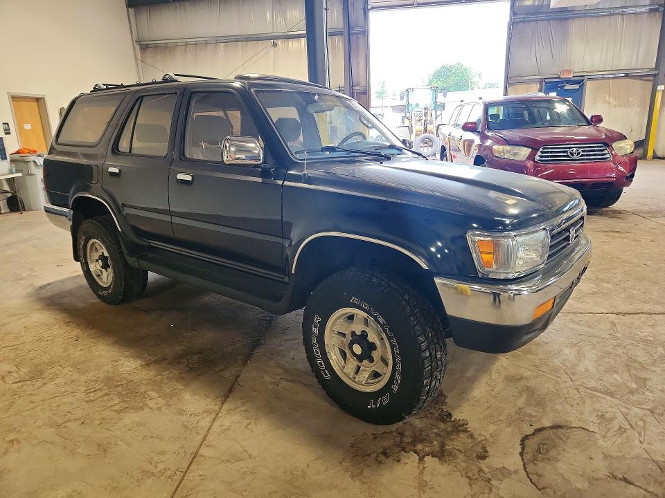 Photo 4 from auction – 1994 TOYOTA 4RUNNER with VIN JT3VN39W4R8062830