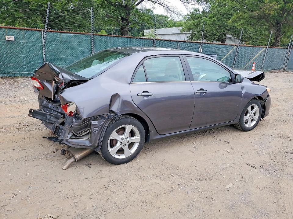 Photo 3 from auction – 2013 TOYOTA COROLLA with VIN 5YFBU4EE4DP131596