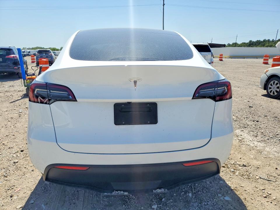 Foto 6 de la subasta – 2024 TESLA MODEL Y con VIN 7SAYGDED9RA307487