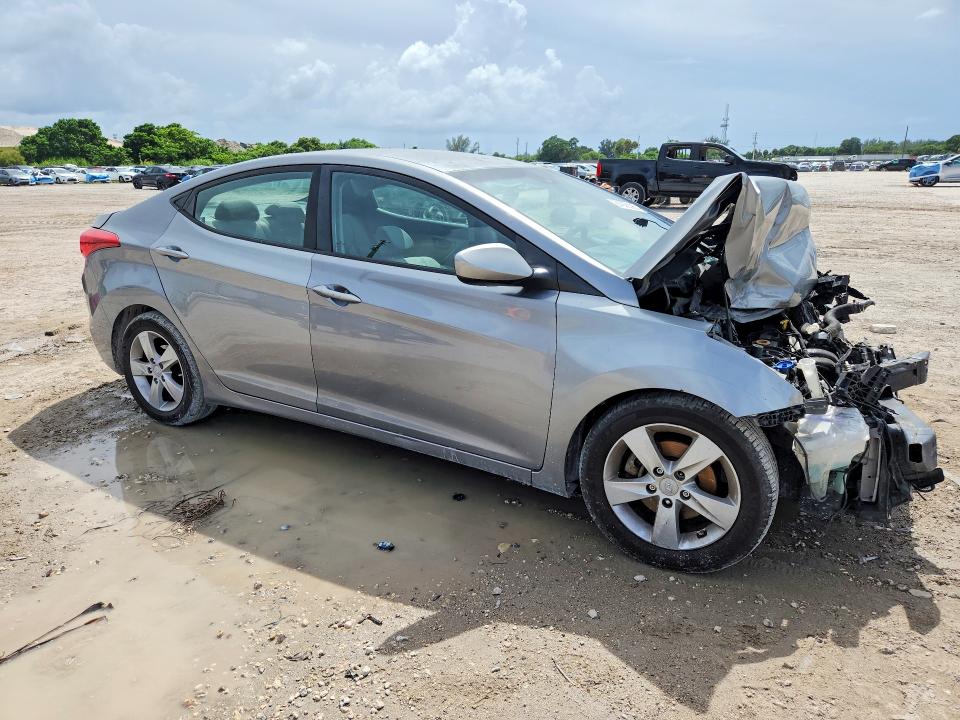 Photo 4 from auction – 2012 HYUNDAI ELANTRA with VIN KMHDH4AE4CU218348