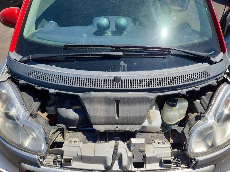 صورة رقم 11 من المزاد - 2015 SMART FORTWO مع VIN WMEEJ9AA7FK836157