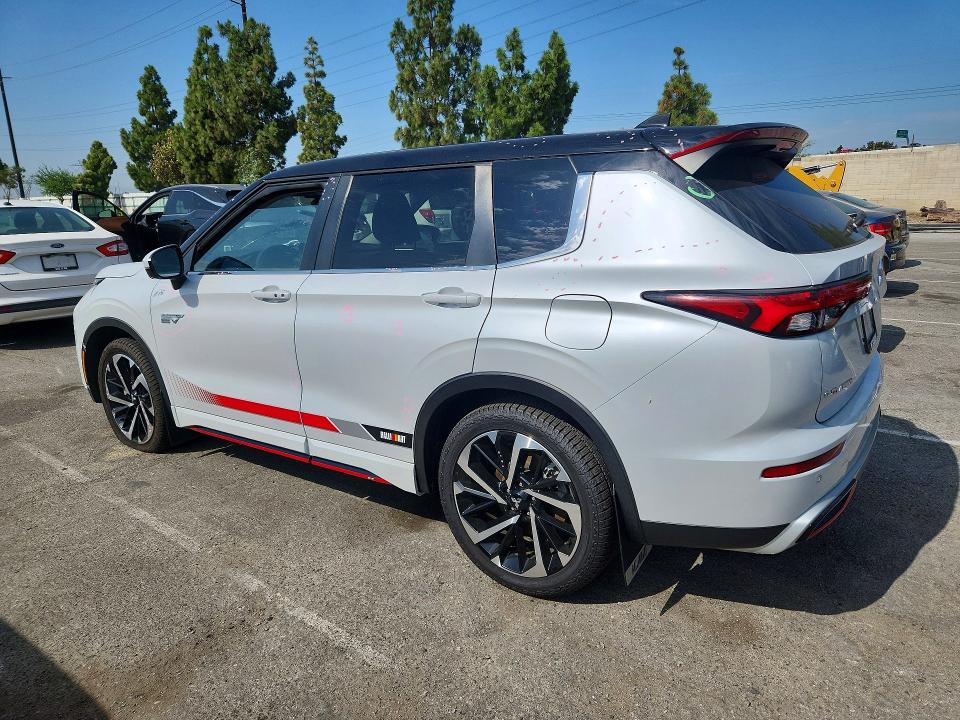 Photo 2 from auction – 2023 MITSUBISHI OUTLANDER with VIN JA4T5UA97PZ058156