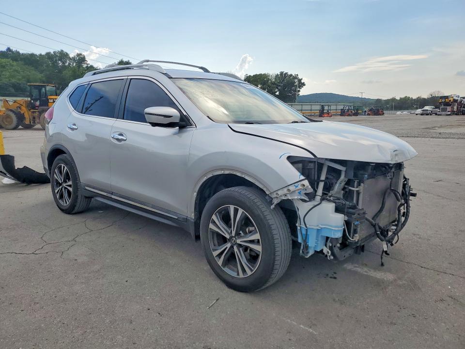 Photo 4 from auction – 2018 NISSAN ROGUE with VIN 5N1AT2MT0JC807917