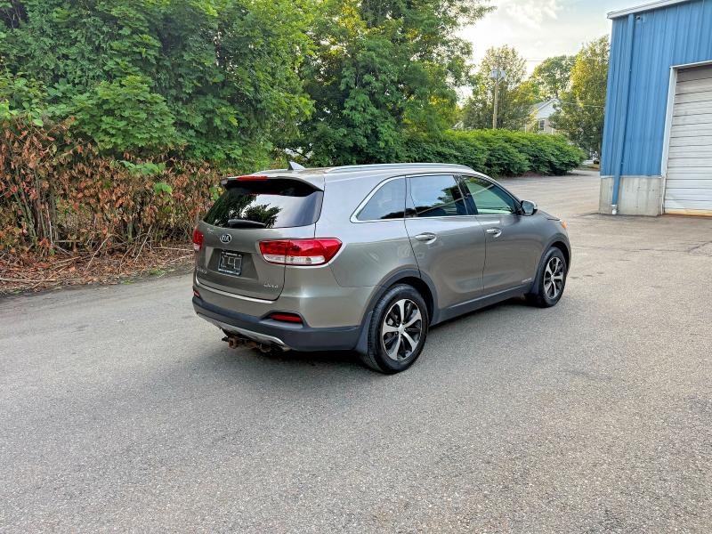 Photo 4 from auction – 2016 KIA SORENTO with VIN 5XYPHDA53GG004895