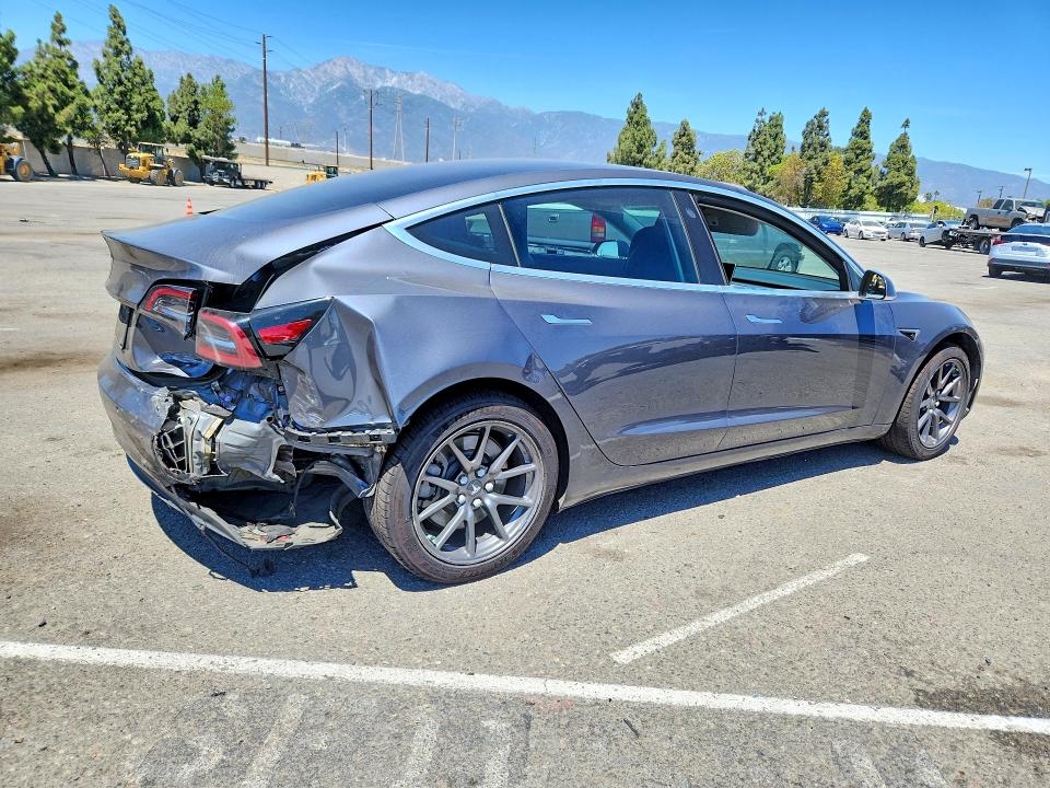 Photo 3 from auction – 2019 TESLA MODEL 3 with VIN 5YJ3E1EA2KF331365