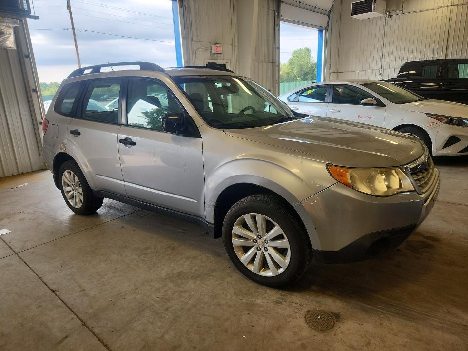 Photo 4 from auction – 2012 SUBARU FORESTER with VIN JF2SHBDC2CH417757
