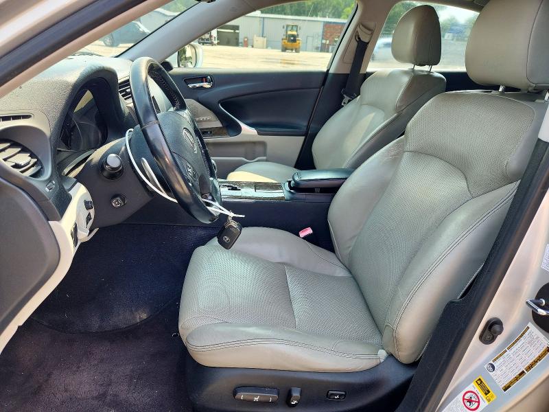 Photo 7 from auction – 2009 LEXUS IS with VIN JTHCK262795031207