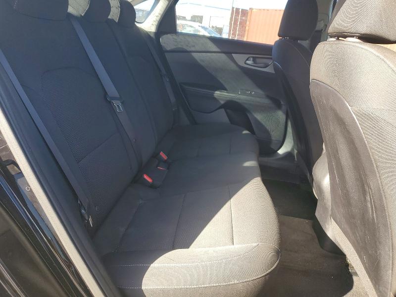 Photo 10 from auction – 2019 KIA FORTE with VIN 3KPF24AD7KE007969