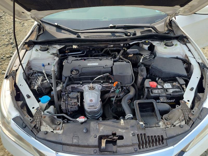 Photo 11 from auction – 2016 HONDA ACCORD with VIN 1HGCR2F37GA208902