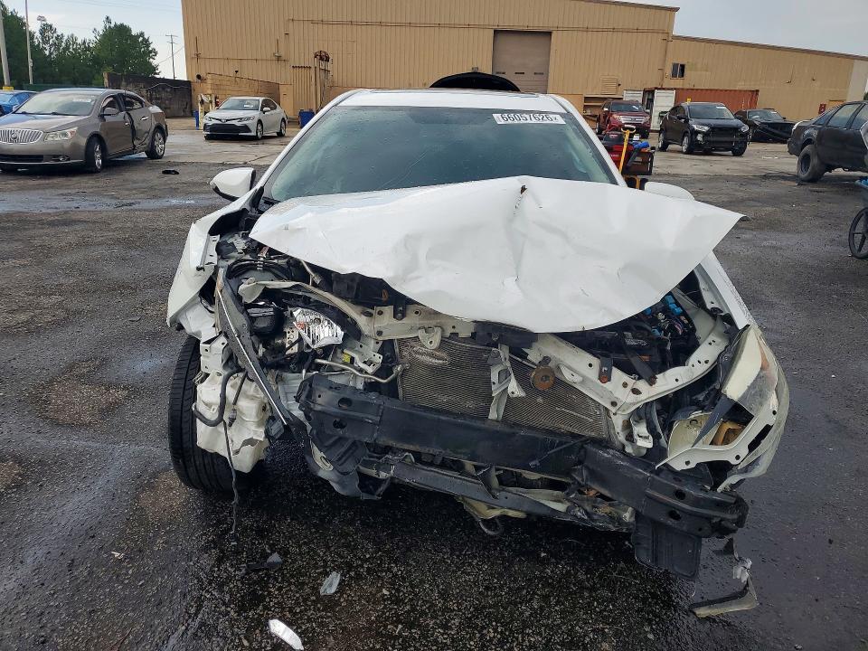 Photo 5 from auction – 2016 TOYOTA COROLLA with VIN 2T1BURHE3GC620794
