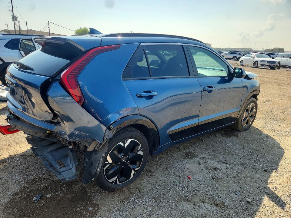 Photo 3 from auction – 2023 KIA NIRO with VIN KNDCR3L12P5046242
