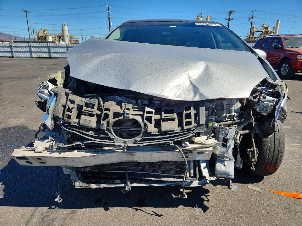 Photo 5 from auction – 2011 TOYOTA PRIUS with VIN JTDKN3DU1B0256059