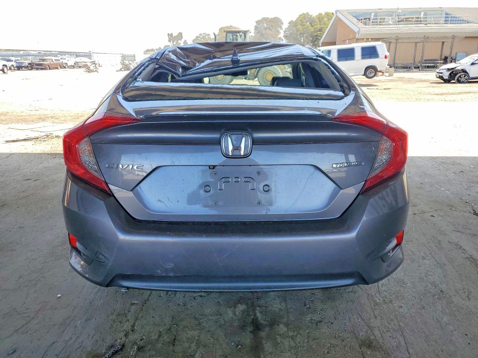 Photo 6 from auction – 2017 HONDA CIVIC with VIN 19XFC1F98HE209745