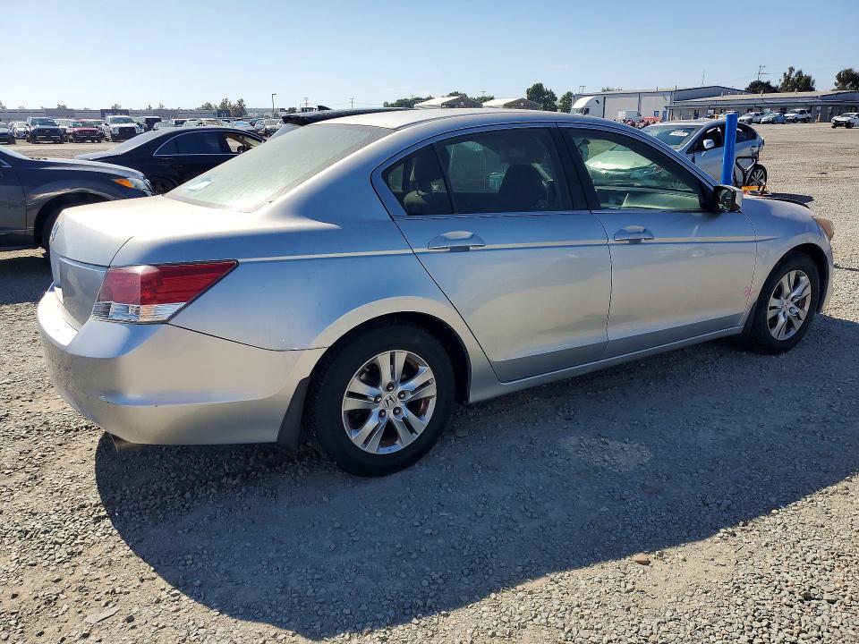 Photo 3 from auction – 2008 HONDA ACCORD with VIN JHMCP26478C037876