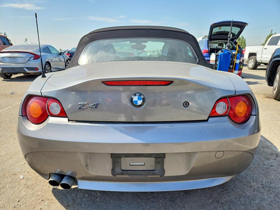 Foto 6 de la subasta – 2004 BMW Z4 con VIN 4USBT33524LS50752