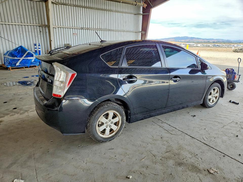 Photo 3 from auction – 2011 TOYOTA PRIUS with VIN JTDKN3DU6B1419749