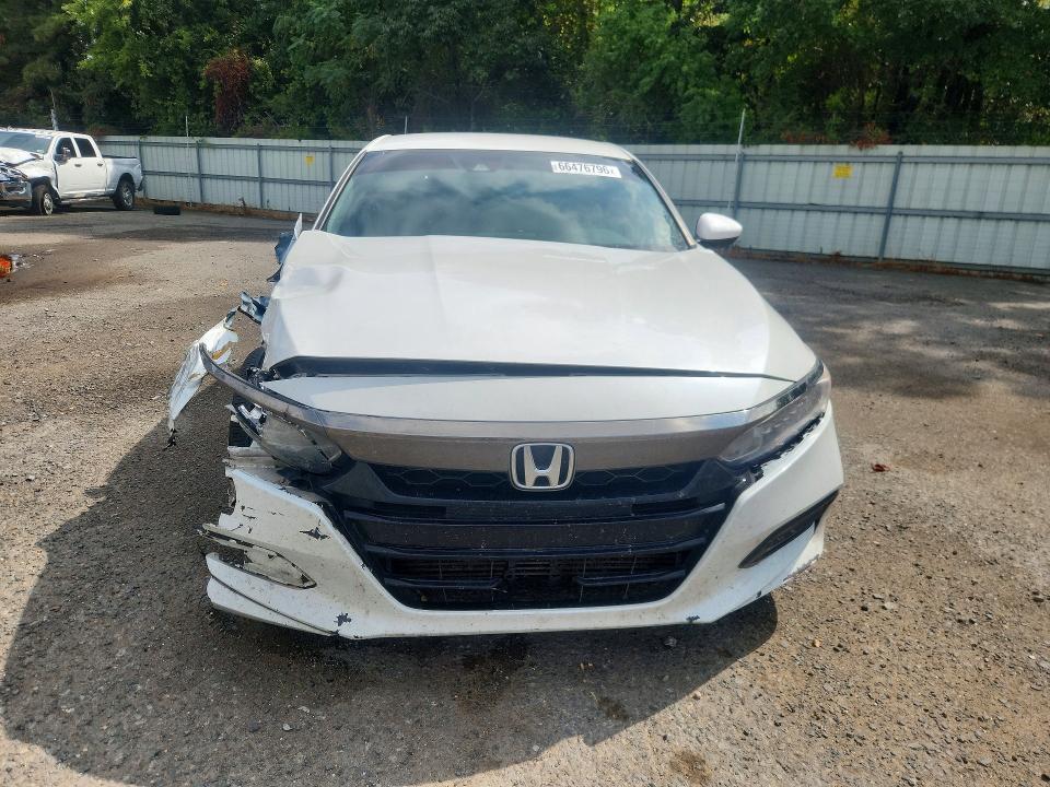 Photo 5 from auction – 2018 HONDA ACCORD with VIN 1HGCV1F3XJA201228