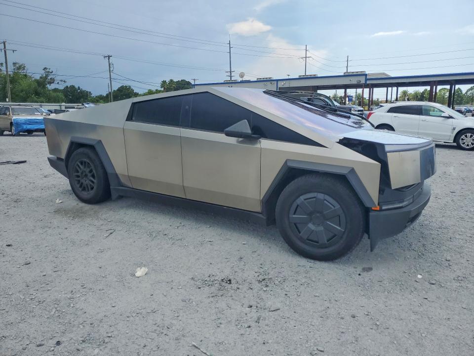 Foto 4 de la subasta – 2025 TESLA CYBERTRUCK con VIN 7G2CEHED3SA074147