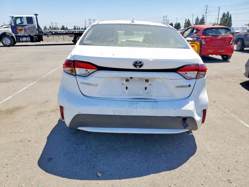 Zdjęcie 6 z aukcji – 2021 TOYOTA COROLLA z VIN JTDEAMDE5MJ015304