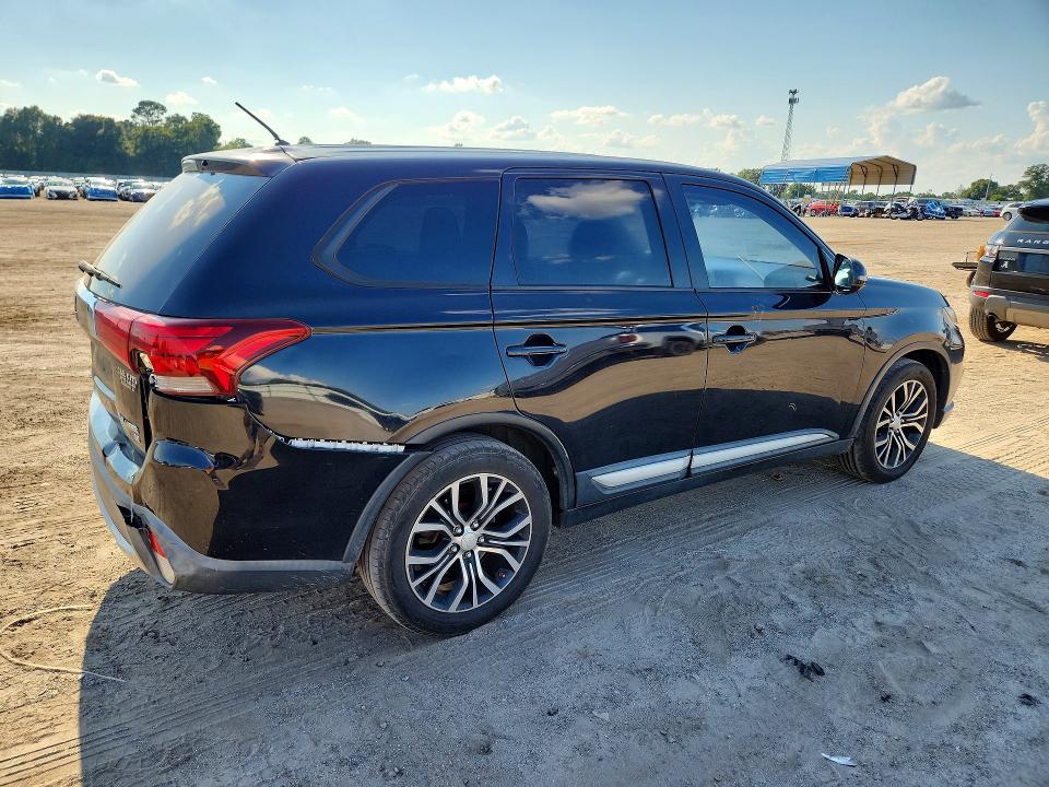 Photo 3 from auction – 2016 MITSUBISHI OUTLANDER with VIN JA4AD3A39GZ003644