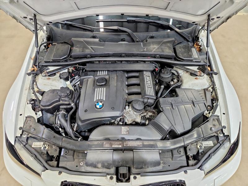 Photo 11 from auction – 2011 BMW 328 with VIN WBAPK5G57BNN30329