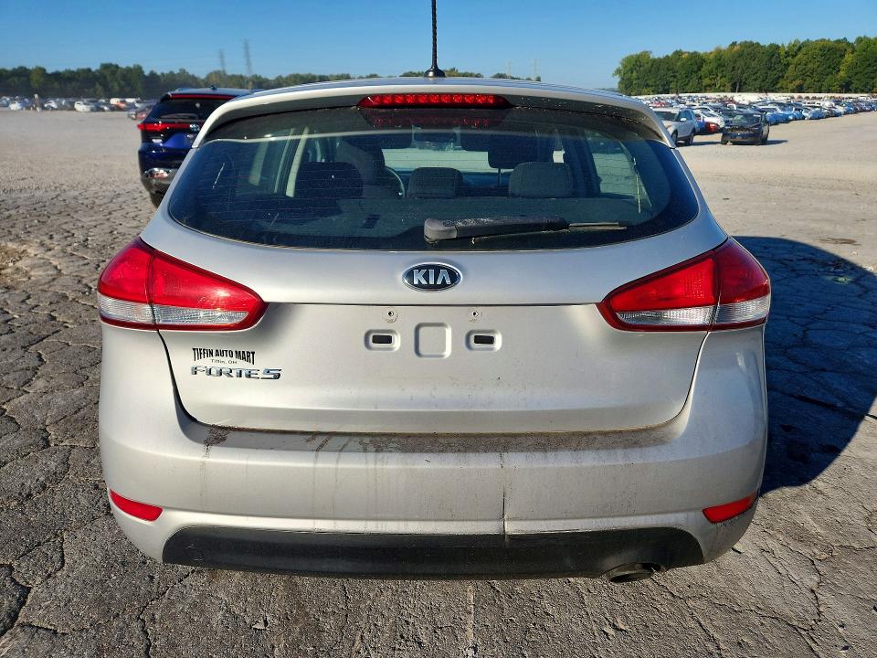 Photo 6 from auction – 2016 KIA FORTE5 with VIN KNAFK5A89G5621575