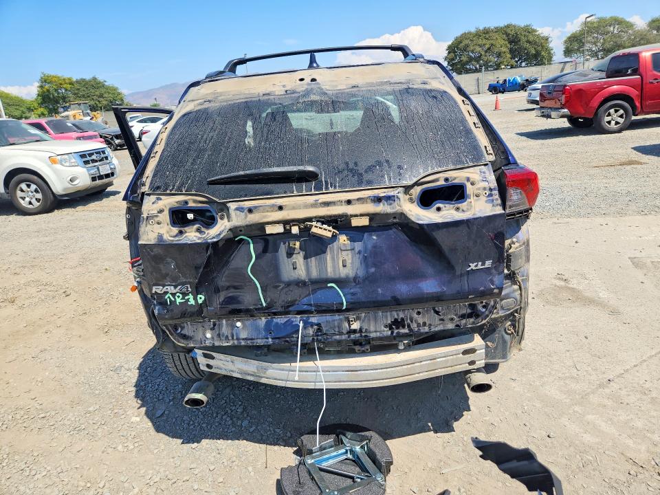 Zdjęcie 6 z aukcji – 2021 TOYOTA RAV4 z VIN JTMC1RFV2MD062063