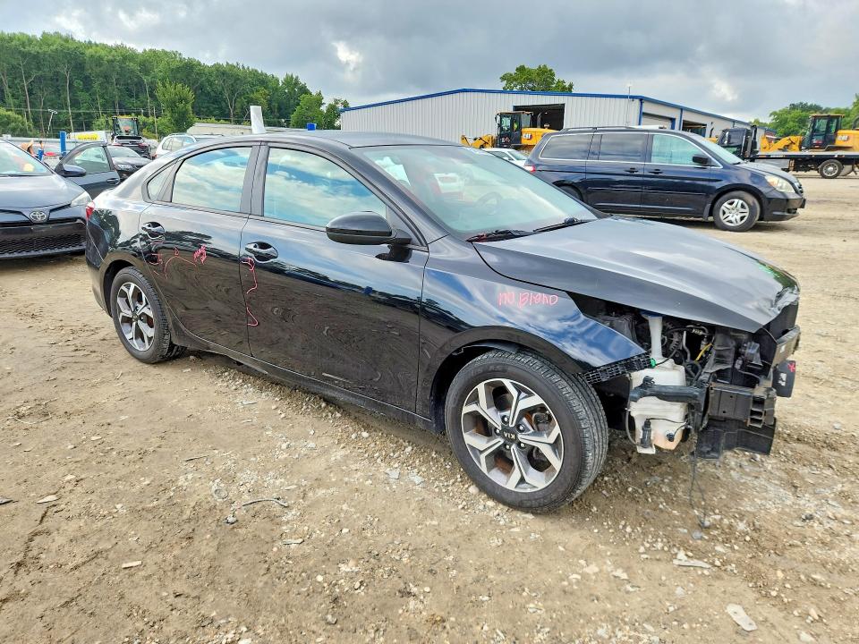 Photo 4 from auction – 2020 KIA FORTE with VIN 3KPF24AD4LE163355