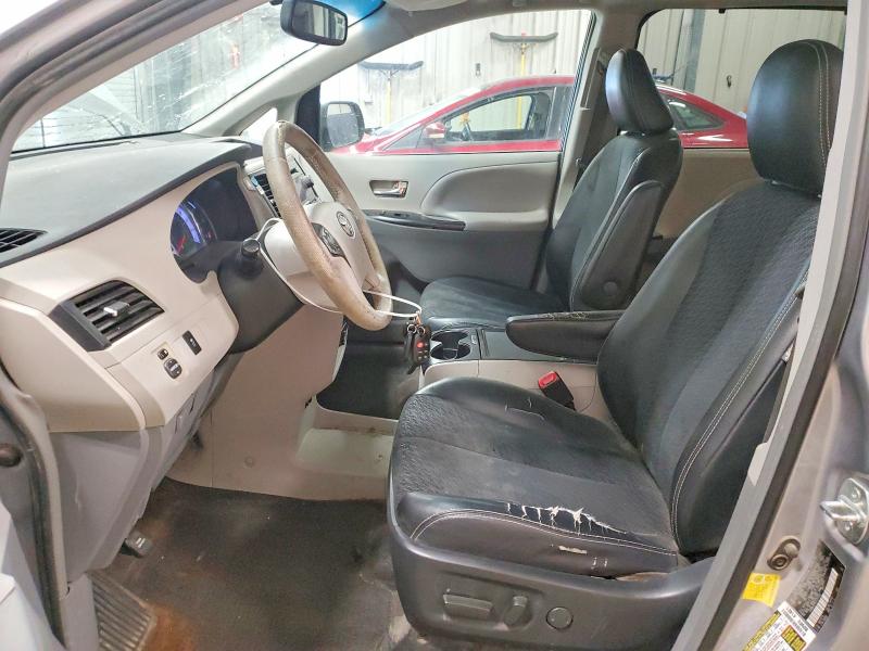 Photo 7 from auction – 2012 TOYOTA SIENNA with VIN 5TDXK3DCXCS255349