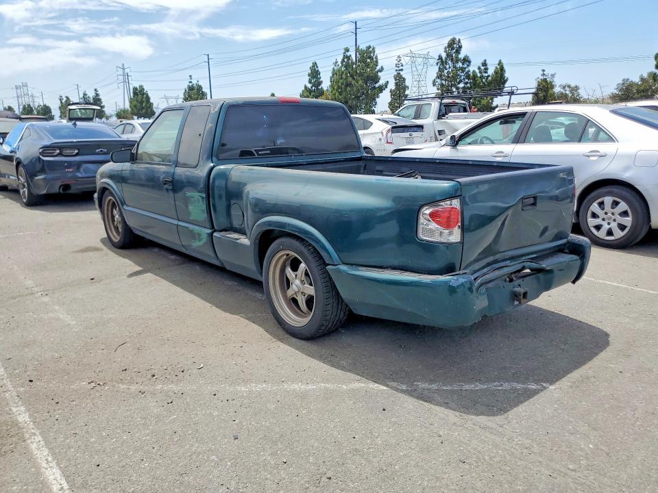 Фото 2 с аукциона – 1997 GMC SONOMA с VIN 1GTCS19X2V8520738