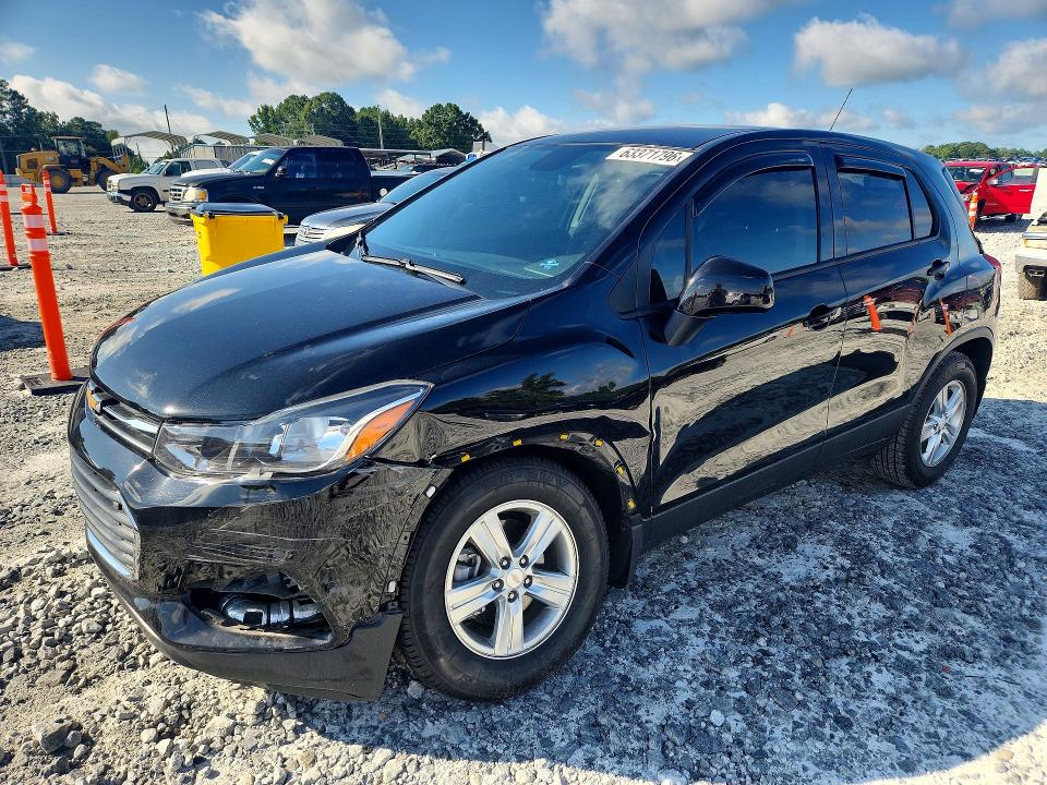 CHEVROLET TRAX 2022 with VIN KL7CJKSM1NB530511 - Photo from auction