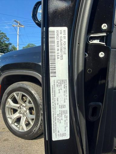 Photo 12 from auction – 2022 JEEP WAGONEER with VIN 1C4SJVBTXNS117073