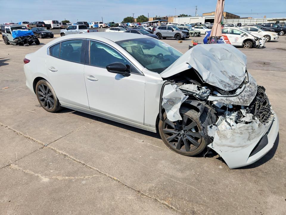 Photo 4 from auction – 2024 MAZDA 3 with VIN 3MZBPABM3RM416982