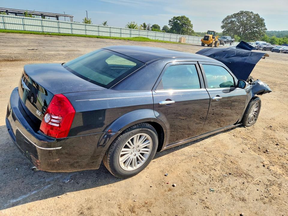 صورة رقم 3 من المزاد - 2010 CHRYSLER 300 مع VIN 2C3CA4CD9AH110742